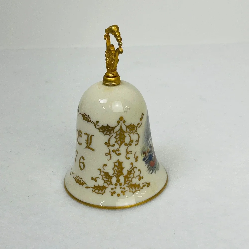 Gorham Fine China Noel 1976 Christmas Bell Winter Sleigh Scene Gold Trim Vintage
